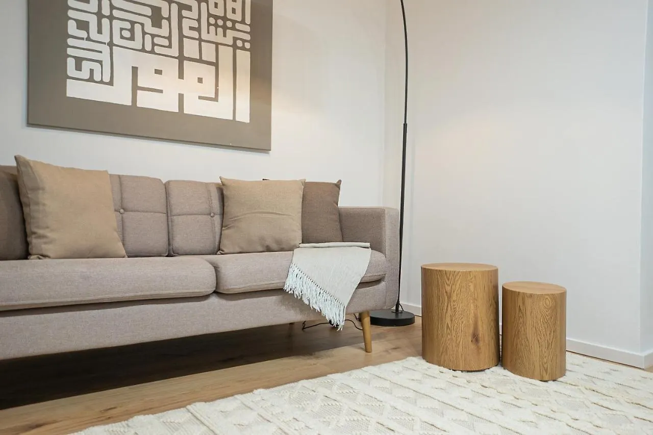 Central 2-Room Apartment With A Terrace Viena Austria