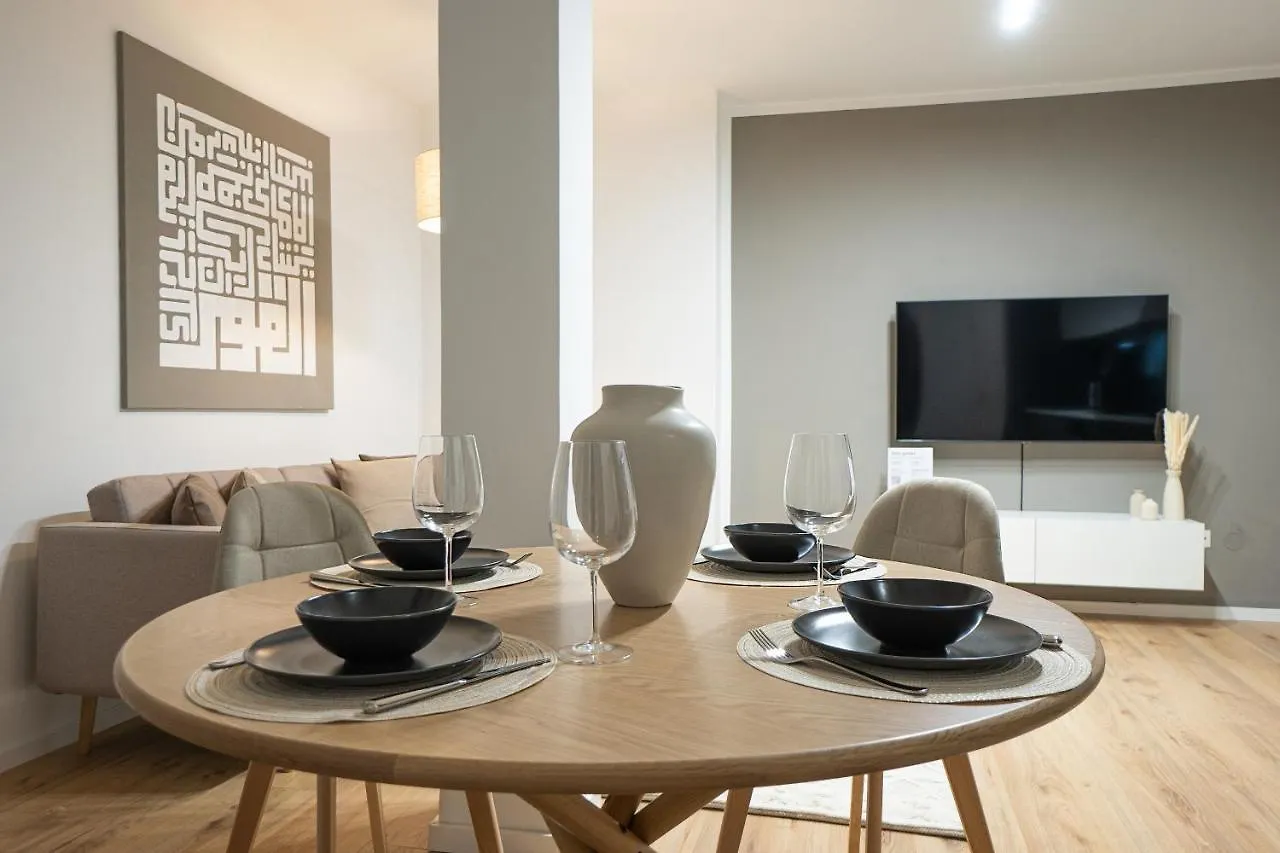 Central 2-Room Apartment With A Terrace Viena