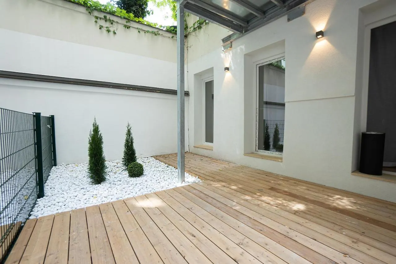 Central 2-Room Apartment With A Terrace Viena